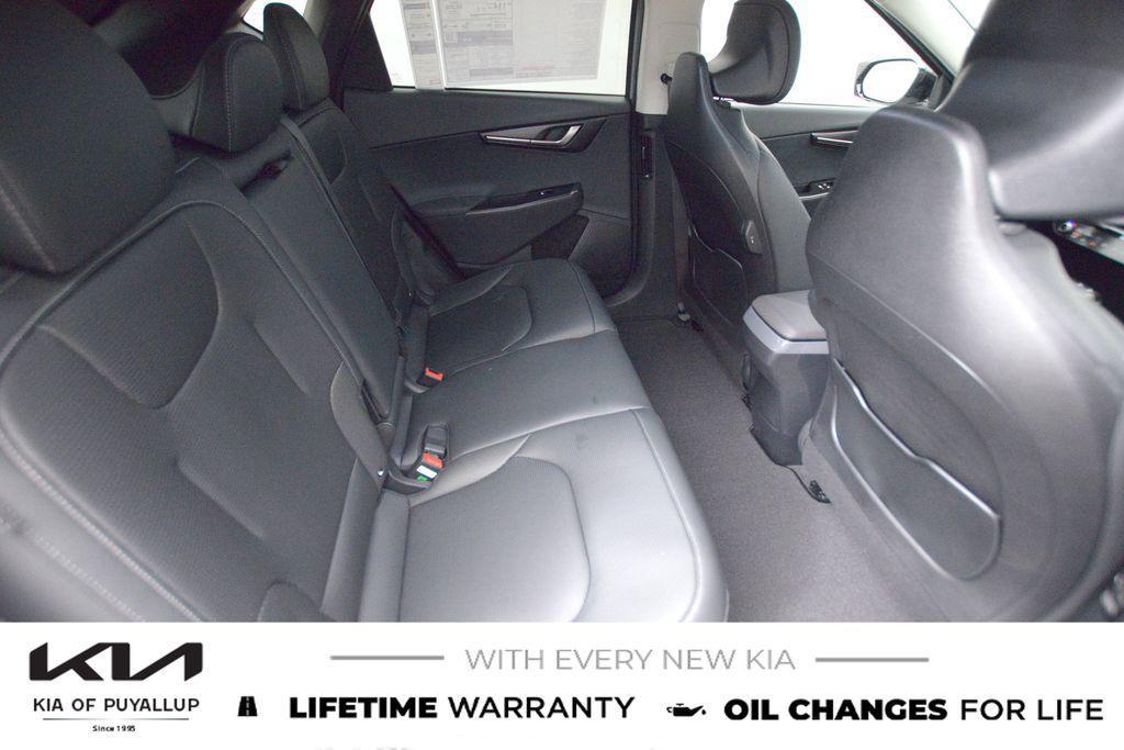 new 2025 Kia EV6 car, priced at $52,015