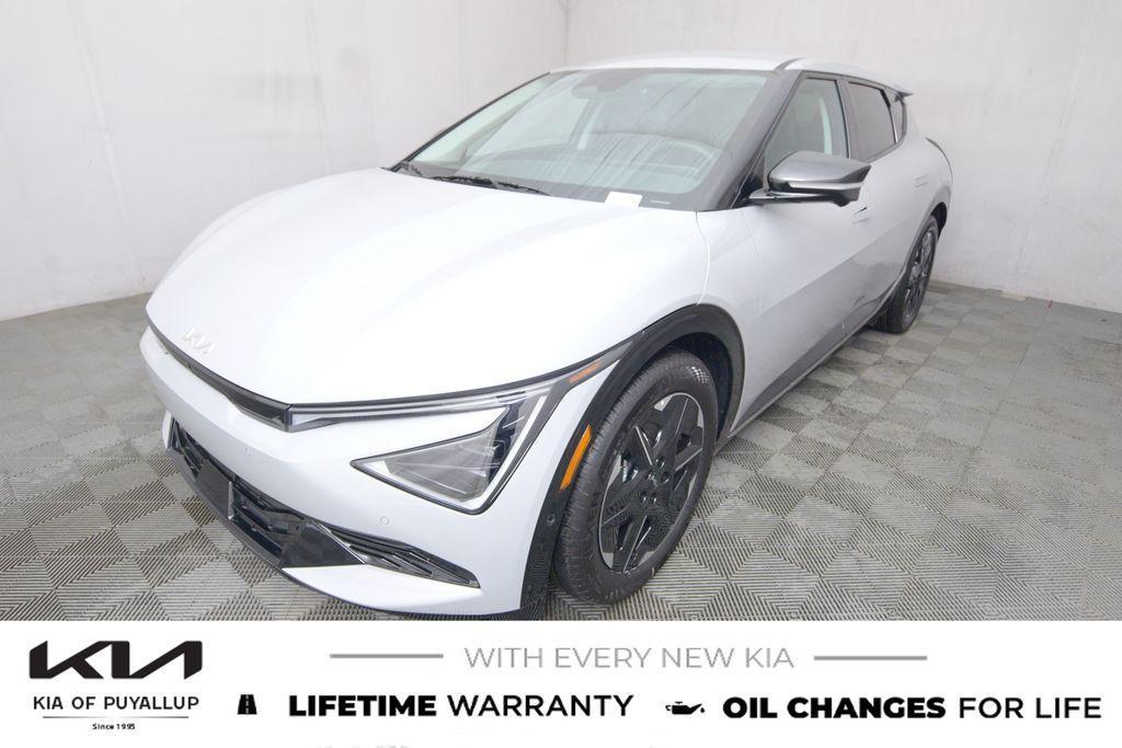 new 2025 Kia EV6 car, priced at $52,015