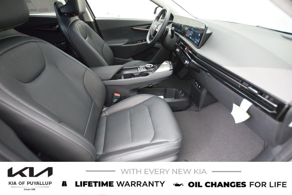 new 2025 Kia EV6 car, priced at $52,015