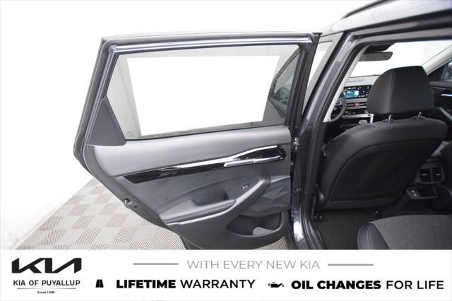 new 2025 Kia Seltos car, priced at $28,425