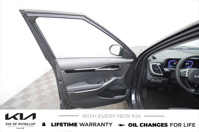 new 2025 Kia Seltos car, priced at $28,425