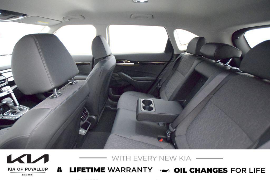 new 2025 Kia Seltos car, priced at $27,495