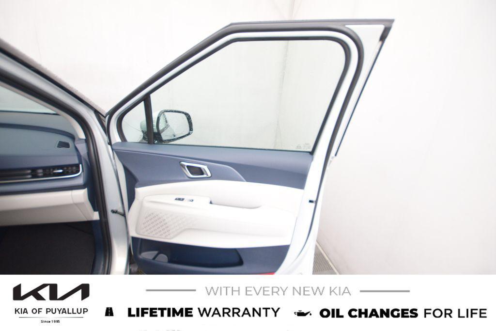 new 2026 Kia Carnival car, priced at $43,385