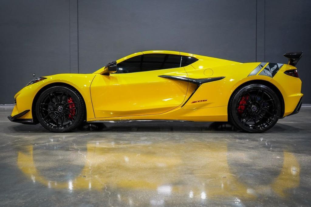 used 2025 Chevrolet Corvette car, priced at $157,989