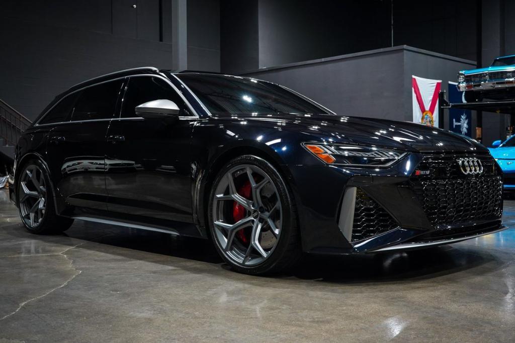 used 2024 Audi RS 6 Avant car, priced at $129,989