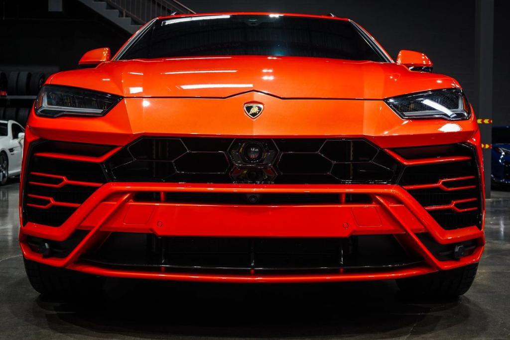 used 2022 Lamborghini Urus car, priced at $234,989