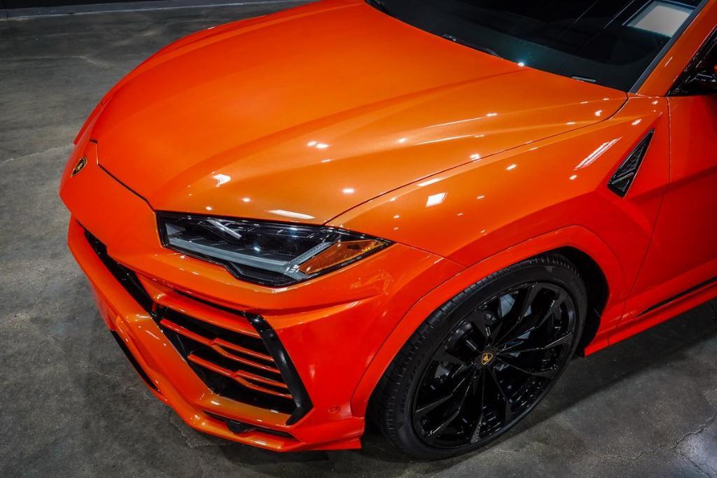 used 2022 Lamborghini Urus car, priced at $234,989