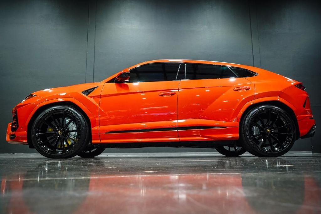 used 2022 Lamborghini Urus car, priced at $234,989