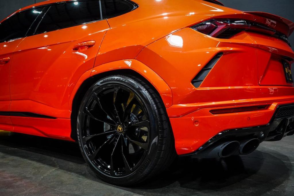 used 2022 Lamborghini Urus car, priced at $234,989