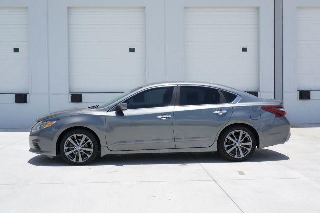 used 2018 Nissan Altima car