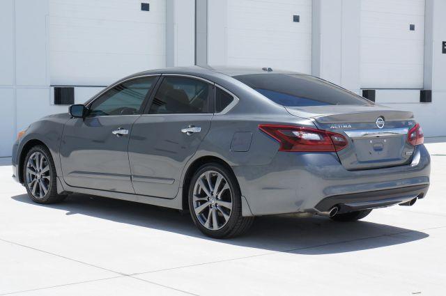 used 2018 Nissan Altima car
