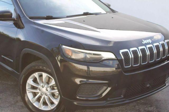 used 2021 Jeep Cherokee car, priced at $12,995