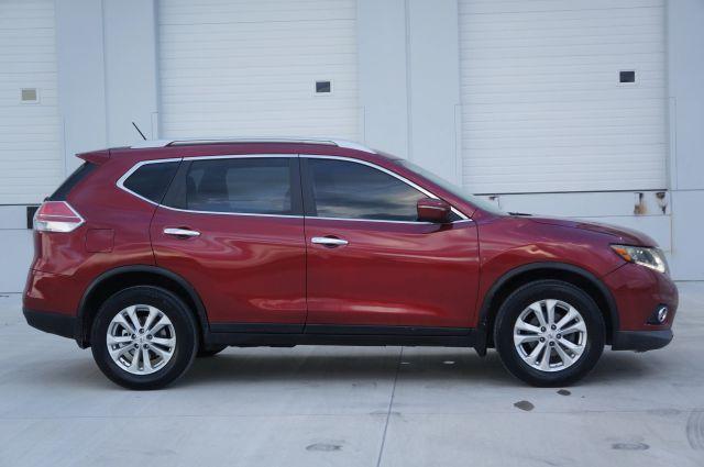 used 2015 Nissan Rogue car