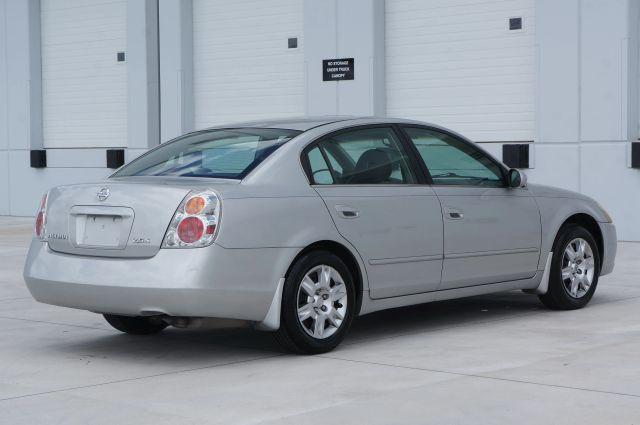 used 2006 Nissan Altima car, priced at $3,995