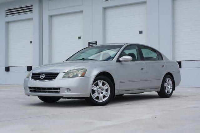 used 2006 Nissan Altima car, priced at $3,995