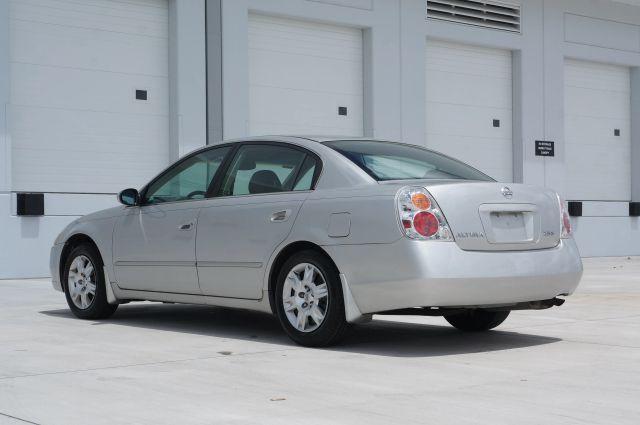 used 2006 Nissan Altima car, priced at $3,995