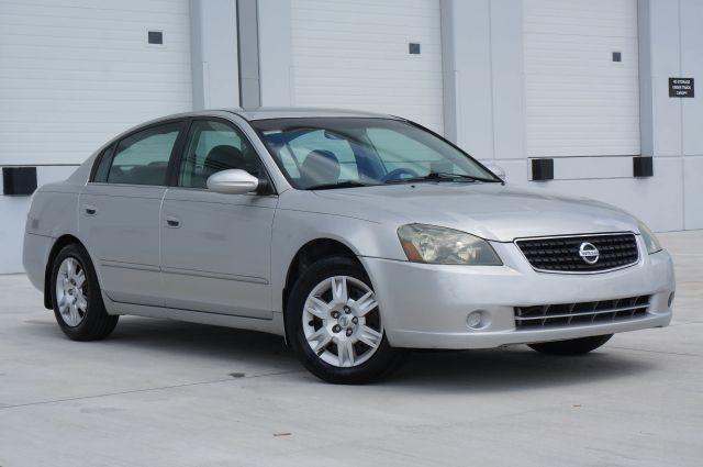 used 2006 Nissan Altima car, priced at $3,995