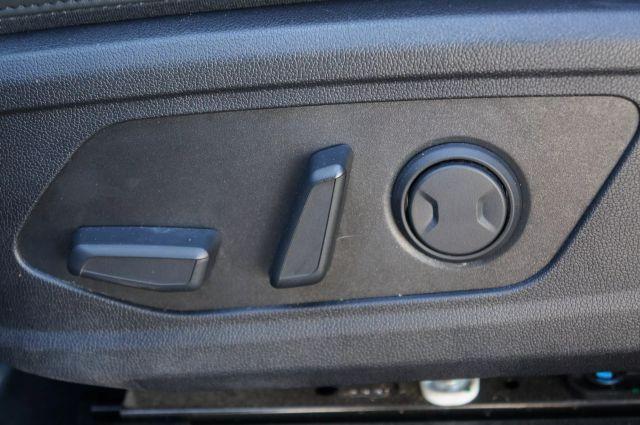 used 2024 Kia Sorento car, priced at $24,992