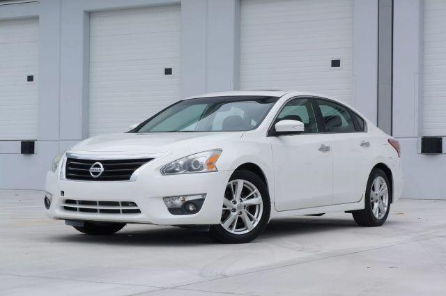 used 2013 Nissan Altima car, priced at $4,995