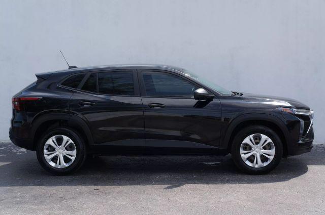 used 2024 Chevrolet Trax car, priced at $11,992