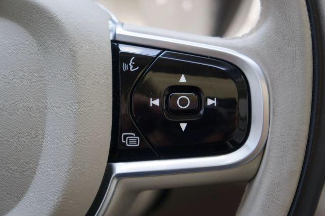 used 2022 Volvo XC60 car, priced at $21,992
