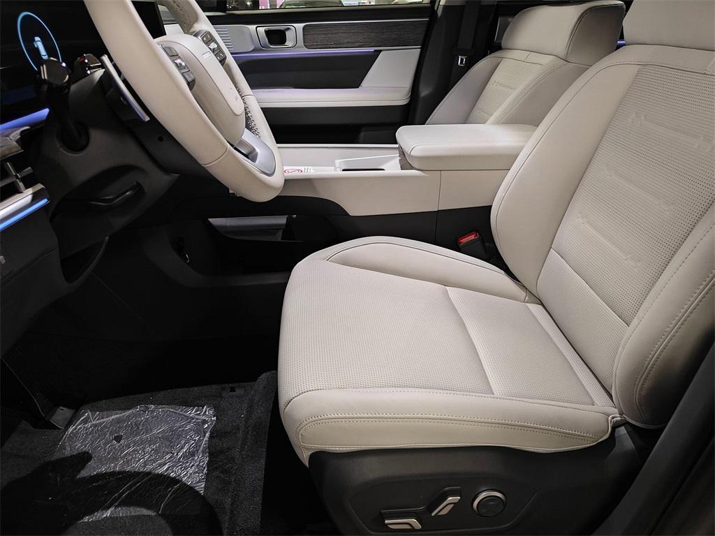 new 2025 Hyundai Santa Fe car, priced at $45,667
