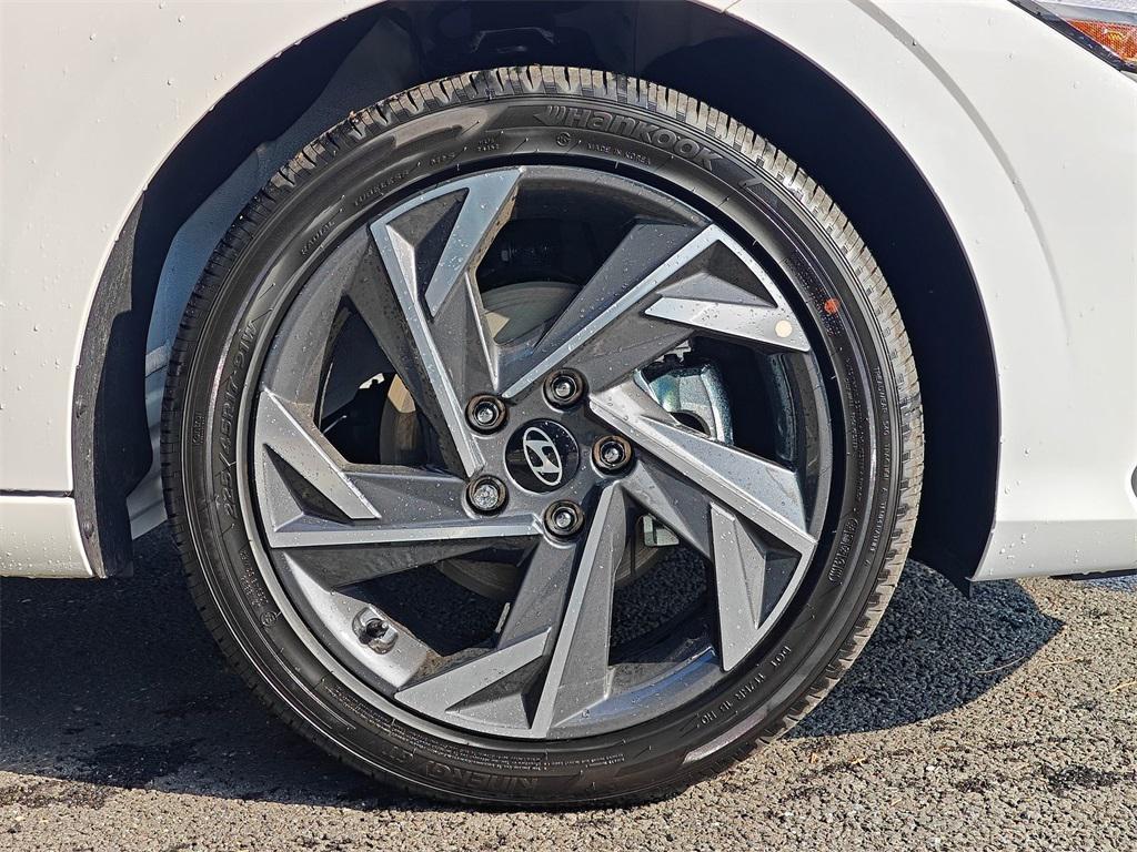 new 2025 Hyundai ELANTRA HEV car, priced at $26,754