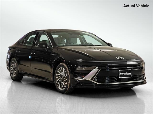 new 2025 Hyundai Sonata Hybrid car, priced at $30,817
