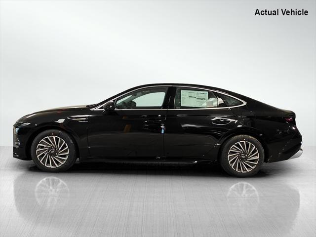 new 2025 Hyundai Sonata Hybrid car, priced at $30,817
