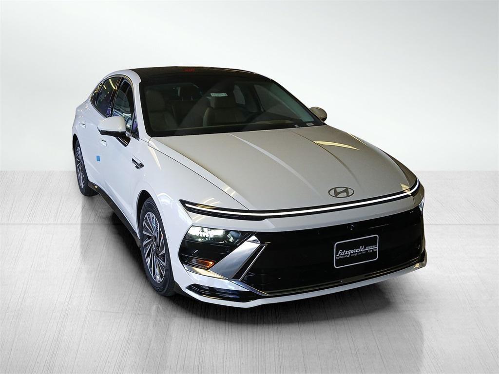 new 2026 Hyundai Sonata Hybrid car, priced at $39,212