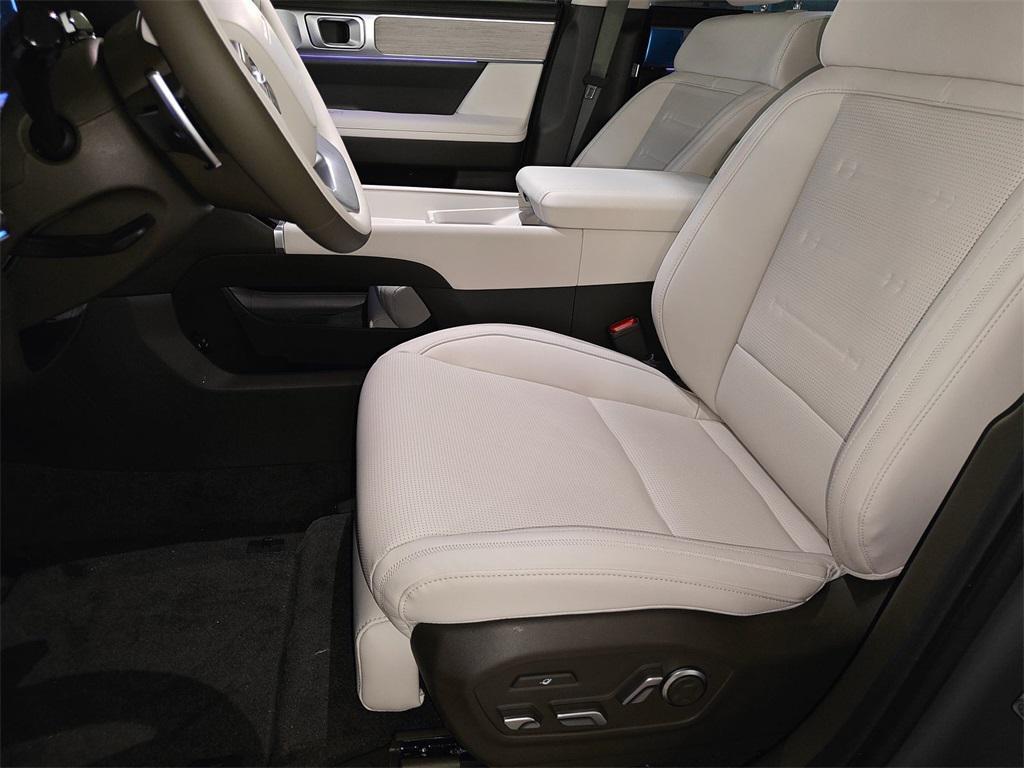 new 2025 Hyundai SANTA FE HEV car, priced at $43,835