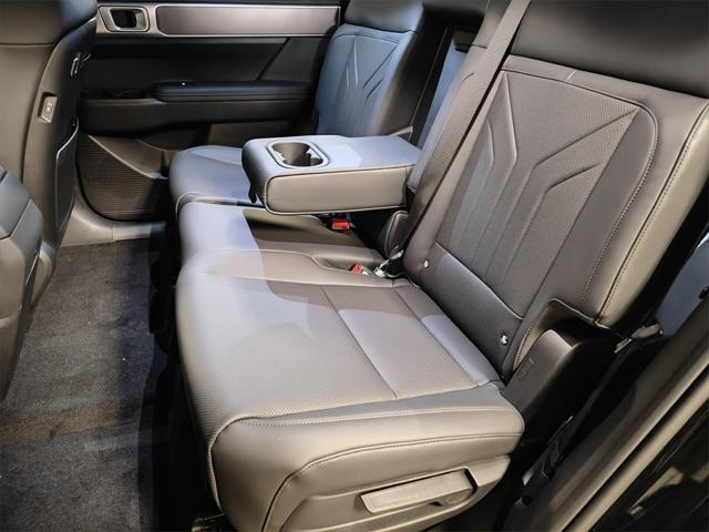 new 2025 Hyundai Santa Fe car, priced at $40,047