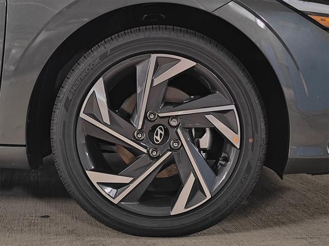 new 2025 Hyundai Elantra car, priced at $28,640