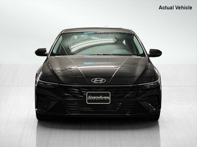 new 2025 Hyundai Elantra car, priced at $28,640