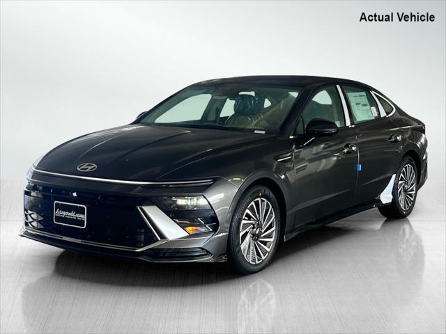 new 2025 Hyundai Sonata Hybrid car, priced at $35,630