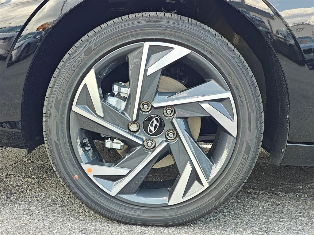 new 2025 Hyundai ELANTRA HEV car, priced at $23,821