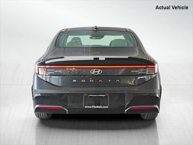 new 2025 Hyundai Sonata Hybrid car, priced at $35,572