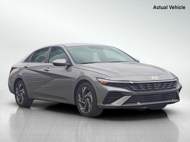new 2025 Hyundai Elantra car, priced at $29,216