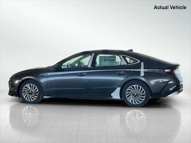 new 2025 Hyundai Sonata Hybrid car, priced at $38,457