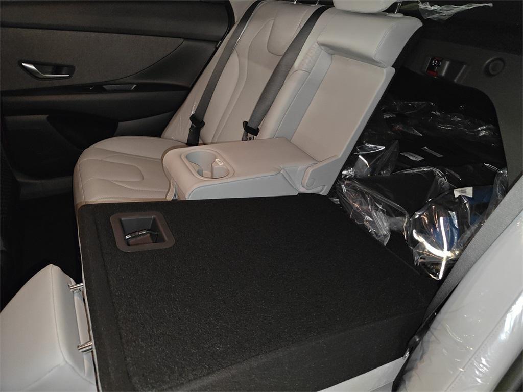 new 2025 Hyundai Elantra car, priced at $29,402
