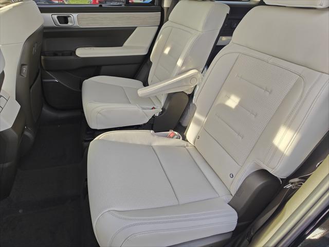 new 2025 Hyundai Santa Fe car, priced at $47,384