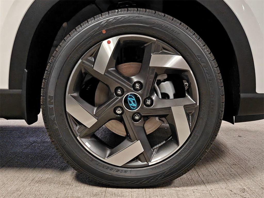 new 2025 Hyundai Venue car, priced at $24,222