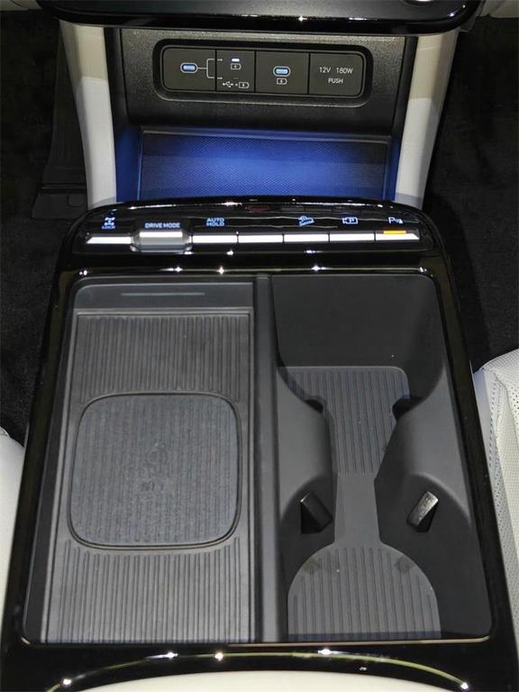 new 2026 Hyundai TUCSON Hybrid car, priced at $42,875