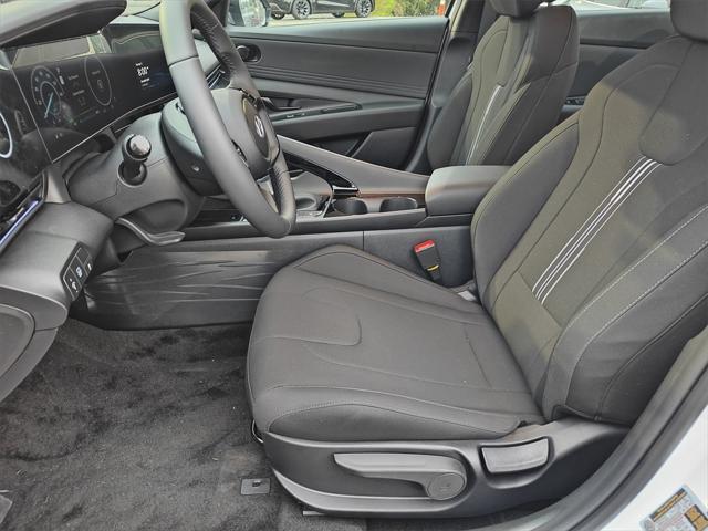new 2025 Hyundai Elantra car, priced at $27,782