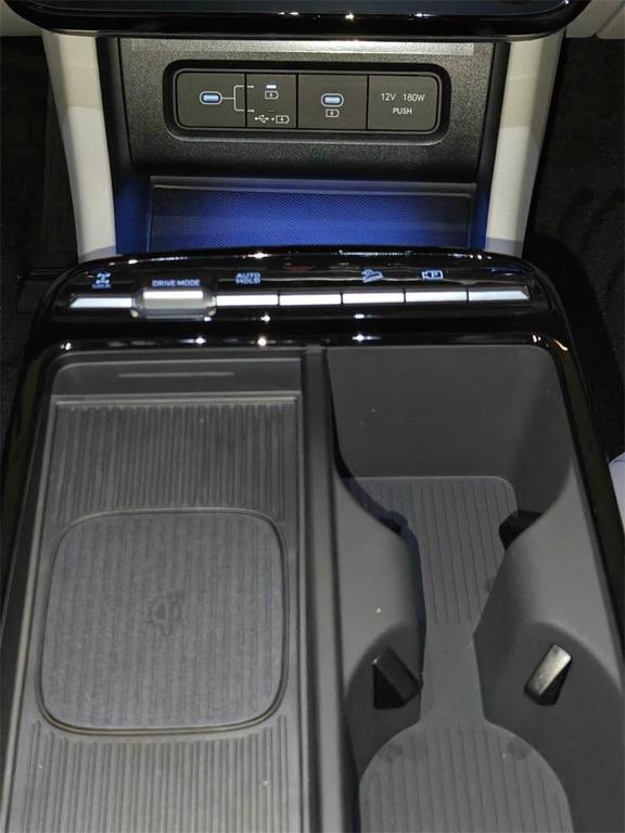 new 2026 Hyundai TUCSON Hybrid car, priced at $35,645