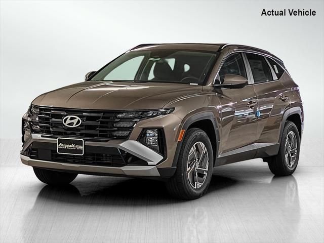 new 2025 Hyundai TUCSON Hybrid car, priced at $33,673