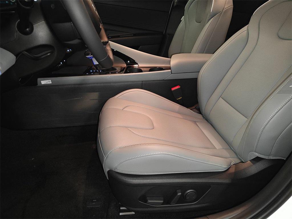 new 2025 Hyundai ELANTRA HEV car, priced at $26,562
