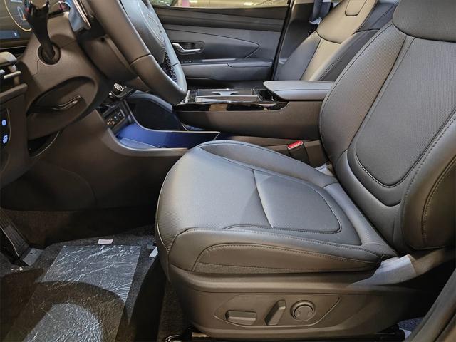 new 2025 Hyundai TUCSON Hybrid car, priced at $36,542