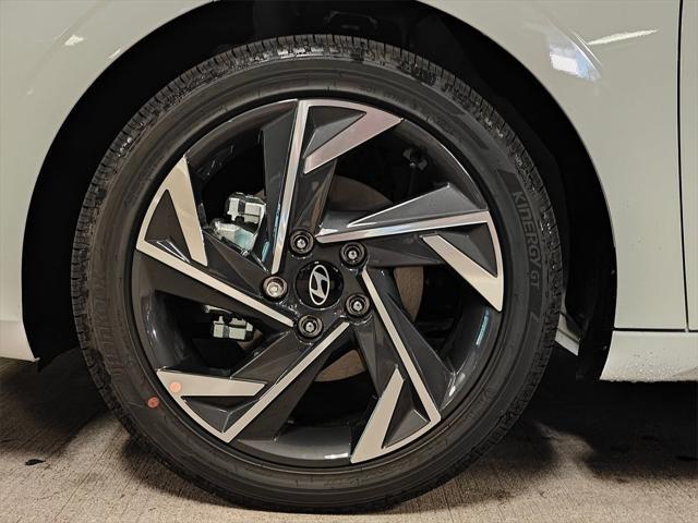 new 2025 Hyundai Elantra car, priced at $29,302