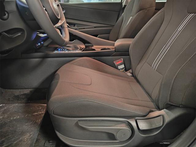 new 2025 Hyundai Elantra car, priced at $26,286